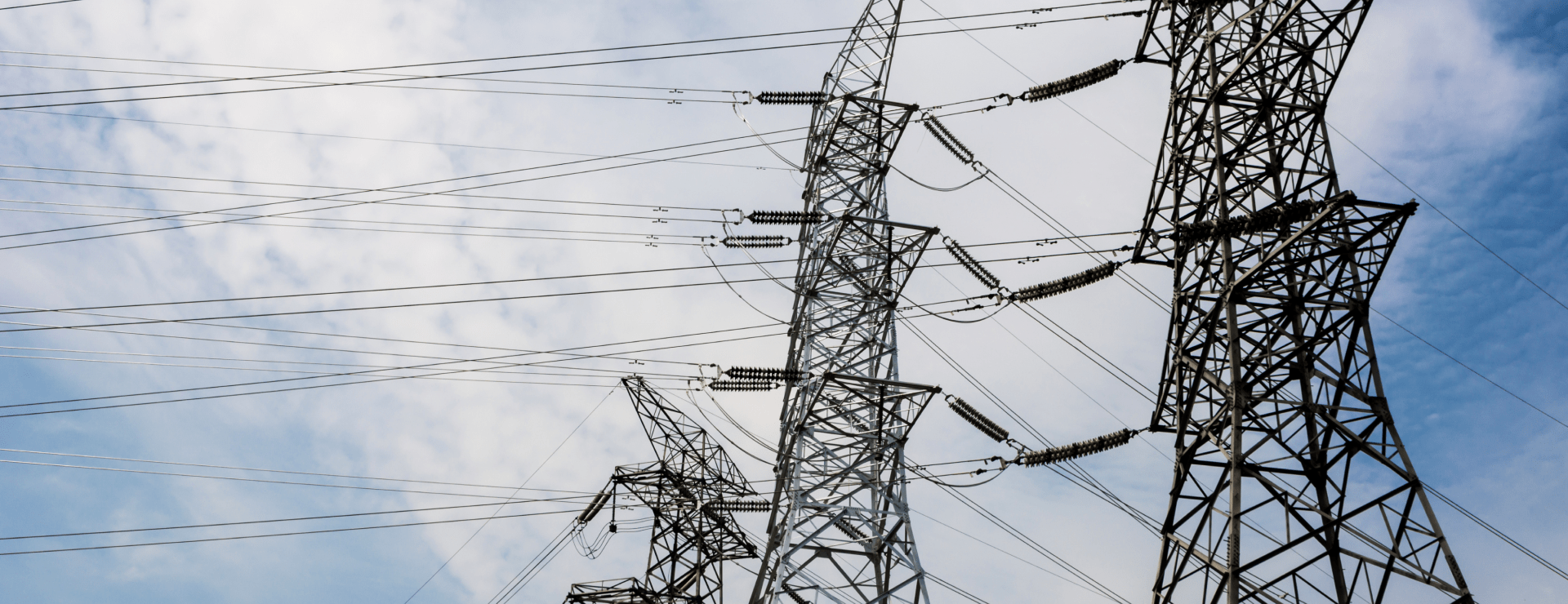 Строительство высоковольтной линии 330 кВ Псков-Лужская